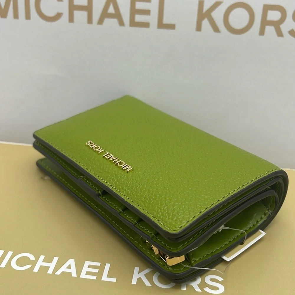 MICHAEL KORS Medium Pebbled Leather Bifold Wallet MEADOW GREEN NWT